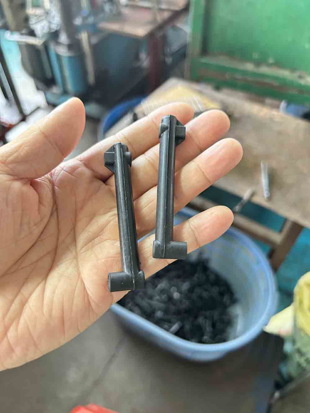 Tubo di scarico ad alta temperatura EPDM per applicazioni automobilistiche
